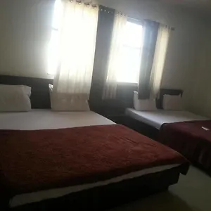 https://hotel-pearl-palace.udaipurhotels.org